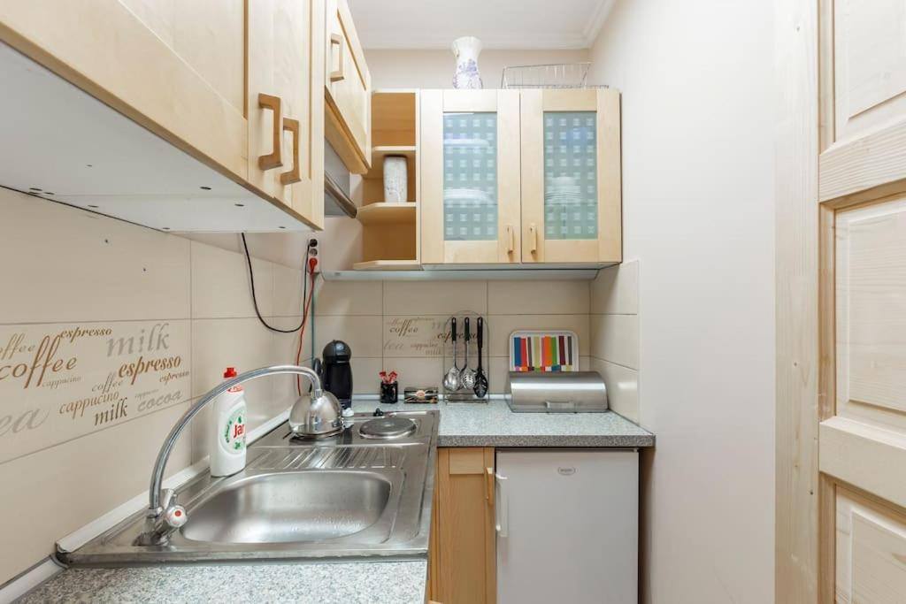 Apartament Lovely 1 Bedroom Flat - Gazdagret *