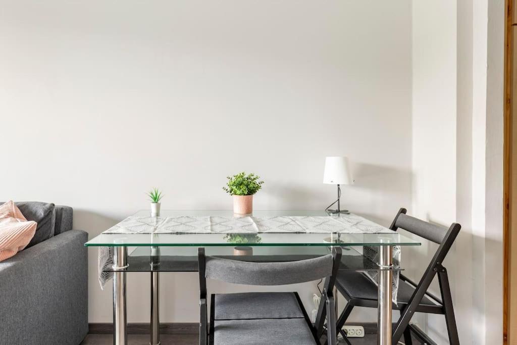 Lovely 1 Bedroom Flat - Gazdagret Apartament *
