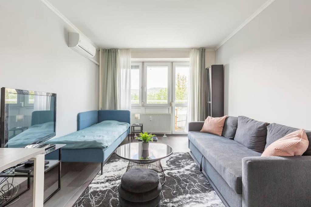 Lovely 1 Bedroom Flat - Gazdagret * Budapesta